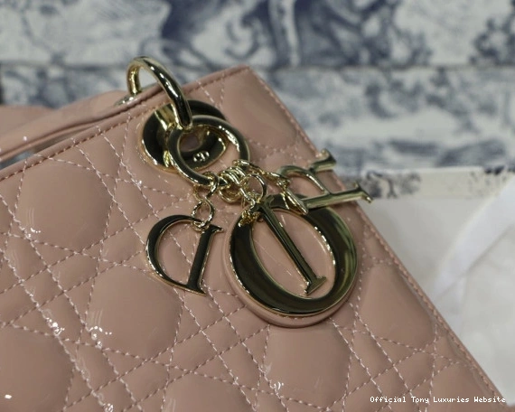 Tony Luxuries diro 20CM LADY 0802